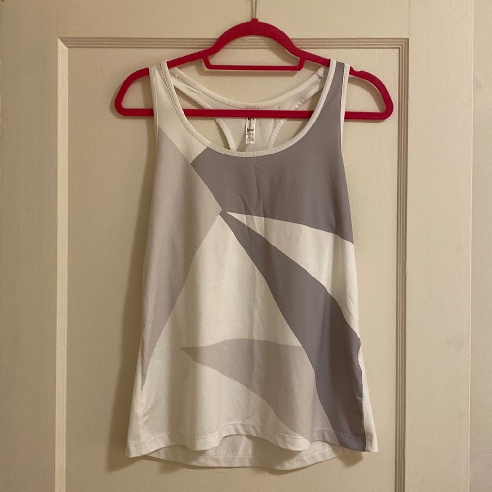 Under Armour running shirt : Size M